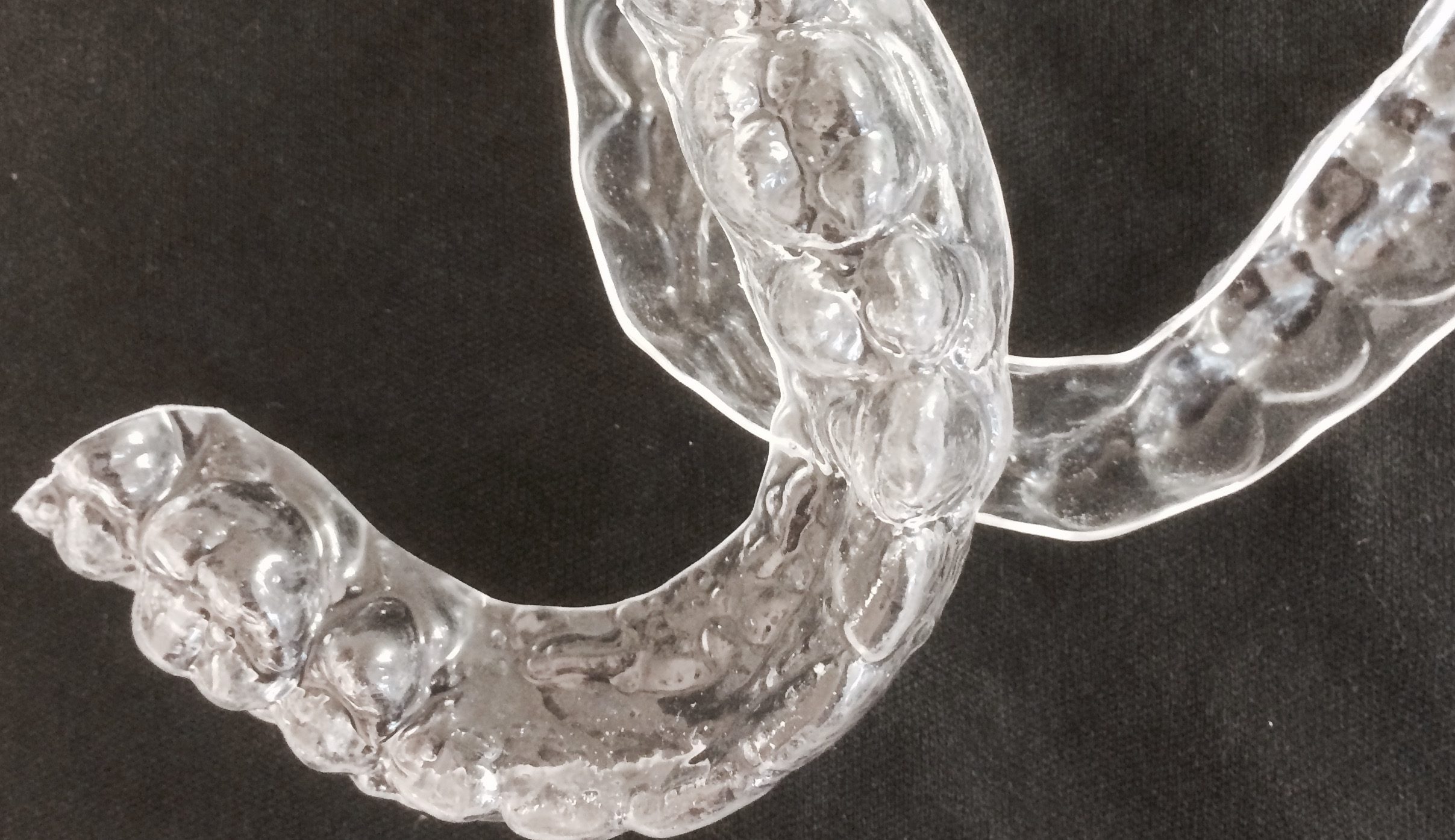 Clear removable dental retainers