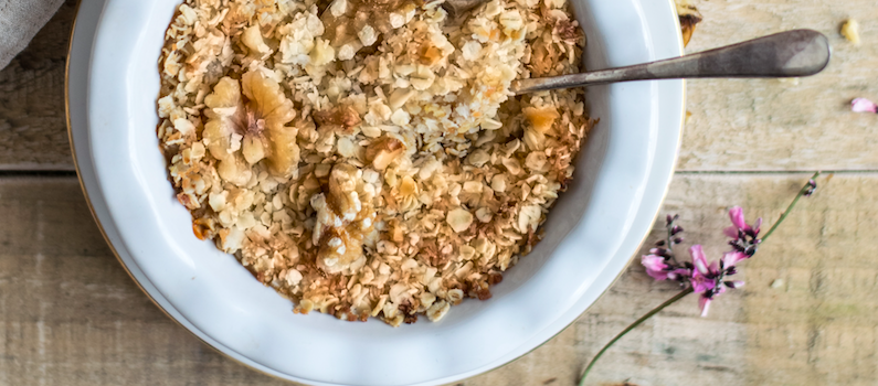 Hot shot breakfast bowl of spiced and zingy porridge oats and fruit